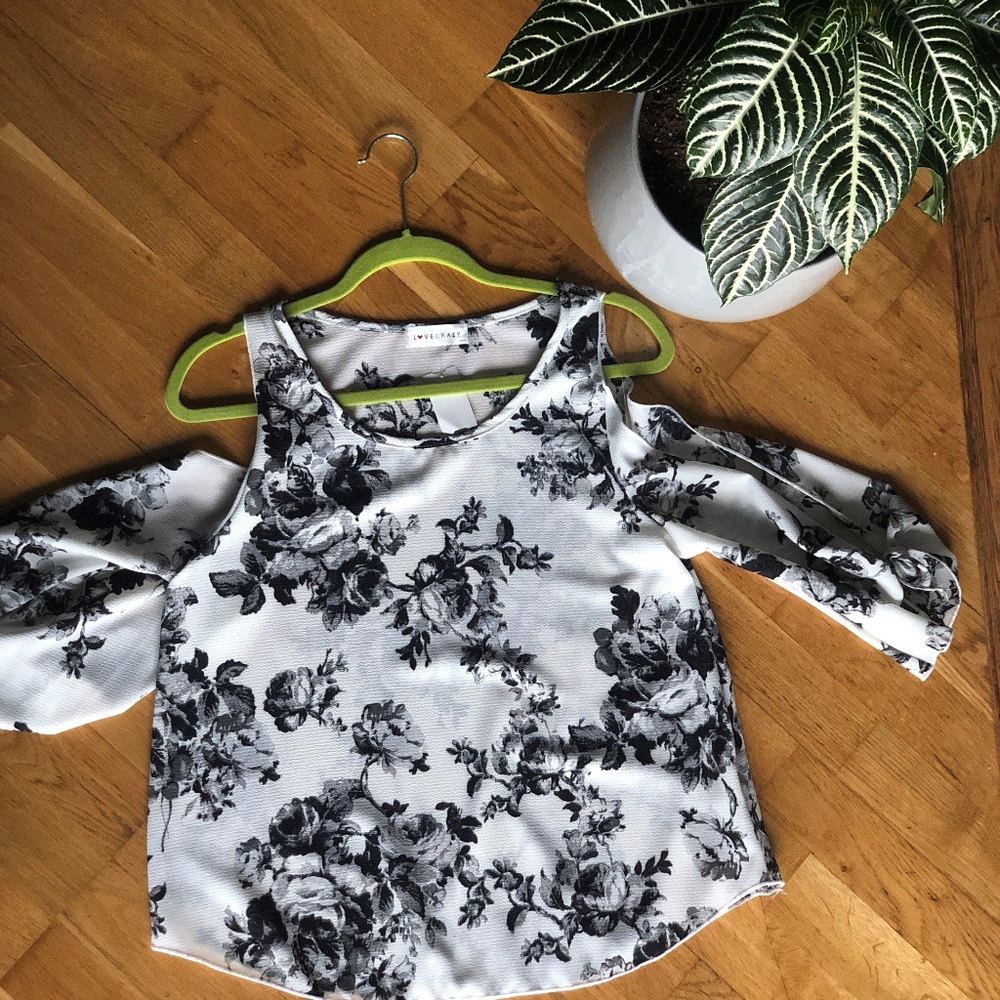 Open Shoulder Flowy Top